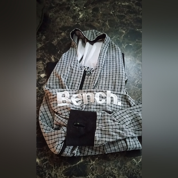 Brands:Bench., Fahrenheit ACTIVE (Black) , and Heart &Soul (Green) - Picture 2 of 5